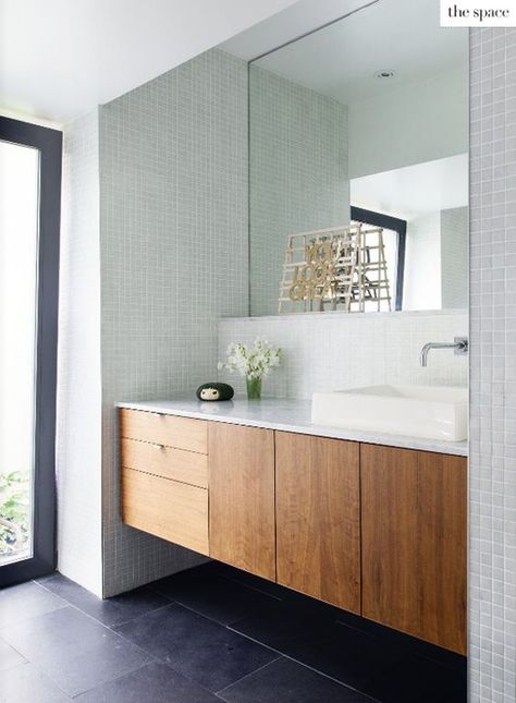 I love a wall mounted timber vanity unit, especially in an alcove like this: Drømme Bad, Grey Bathroom, Modern Farmhouse Bathroom, Modern Victorian, Floating Vanity, Design Minimalist, Bath Room, Bathroom Renos, Laundry In Bathroom