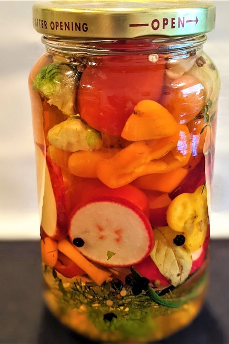 Fridge Pickled Vegetables, Charcuterie Board Pickled Vegetables, Recipe Jars, Pickled Mixed Vegetables Recipes For Canning, Crisp Refrigerator Pickled Vegetables, Pickled Veggies Recipe, Quick Pickled Veggies, Pickled Vegetables Giardiniera Canning, Pickled Items