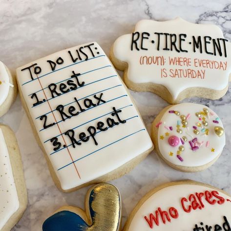 Work Retirement Party Ideas, Retirement Cookies, Retirement Party Cakes, Retirement Party Themes, Teacher Retirement Parties, Retirement Decorations, Retirement Cake, Retirement Party Gifts, Retirement Ideas