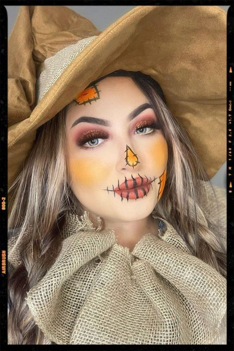 Easy Diy Scarecrow Makeup, Scarecrow And Farmer Costume, Woman Scarecrow Makeup, Scarecrow Costumes Women, Pumpkin Scarecrow Makeup, Pregnant Scarecrow Costume, Scar Crow Makeup, Scare Crow Make Up For Women, Scarecrow Hair Ideas