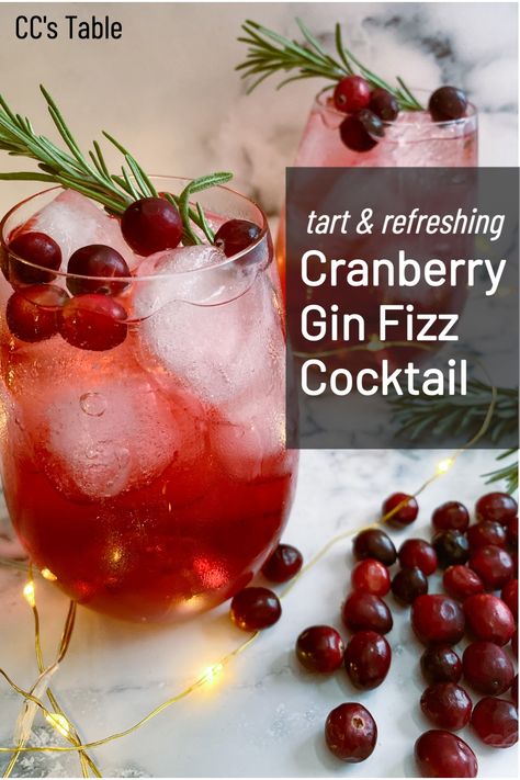 Cranberry Thyme Gin And Tonic, Simple Cocktail Recipes Gin, Festive Gin Drinks, Cranberry Orange Gin Fizz, Gin And Cranberry Juice, Cranberry And Gin Cocktail, Cranberry Christmas Drinks Holiday Cocktails, Cranberry Cocktail Christmas, Christmas Drink With Cranberries