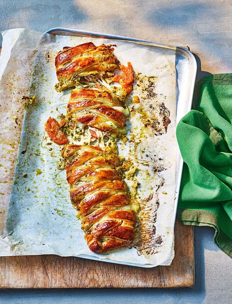 Pesto puff plait recipe | Sainsbury`s Magazine Wimbledon Recipes, Christmas Vegetarian, Cob Loaf, Magazine Recipe, Savoury Tarts, Week Meals, Tomato And Mozzarella, Savoury Bakes, Gluten Free Pastry