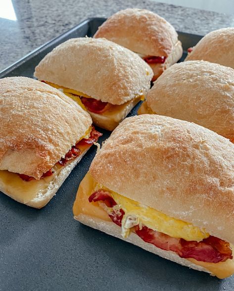 starbucks bacon gouda breakfast sandwiches Bacon Gouda Sandwich, Starbucks Breakfast Sandwich, Premade Breakfast, Starbucks Sandwiches, Gouda Sandwich, Freezable Breakfast, Breakfast Sandwiches Frozen, Starbucks Breakfast, Bagel Breakfast Sandwich