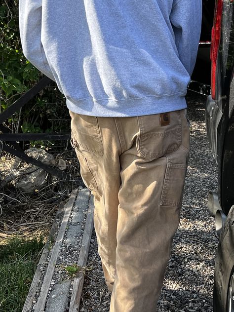 Mens Carhartt, Carhartt Fit Men, Tan Carhartt Pants Outfit, Men Carhartt Pants Outfit, Vintage Carhartt Pants Outfit, Carhartt Men, Carhartt Fits, Carhartt Mens Aesthetic, Carhartt Pants Outfit Men