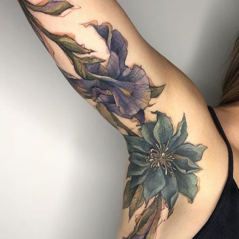 Moth And Flower Tattoo Sleeve, Armpit Tattoo, Floral Insect Sleeve Tattoo, Tattoo Magazine, Tattoo Fails, Tattoo Shop, Piercing Tattoo, Leg Tattoos, Flower Tattoos