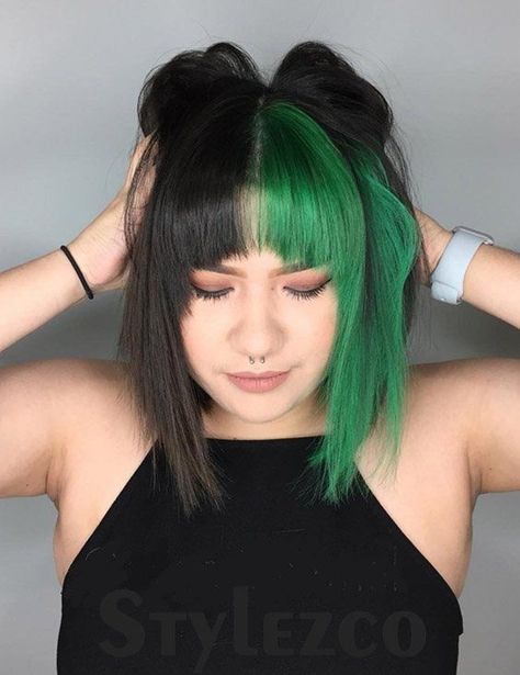 Dark Green Color Block Hair, Hair Color Ideas Split Dye Short Hair, Split Hair Color Ideas Black, Black And Green Short Hair, Black And Green Hair Short, Green And Black Hair, Black Hair Short, Black And Green Hair, Half Dyed Hair