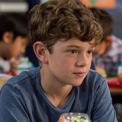 Young Boy Faceclaims, Child Actors Boy, Child Face Claims Boy, Auggie Wonder, Family Face Claims, Brown Hair Boy, Pelo Cafe, Brown Curly Hair, Boy Cuts