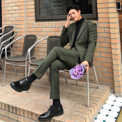 Asian Men Formal Outfit, Korean Male Outfits Formal, Asian Men Suit Style, Formal Male Outfit Classy, Formal Wear Men Aesthetic, Male Formal Wear Aesthetic, Korean Fashion Men Formal Suits, Korean Male Fashion Formal, Men Formal Wear Classy