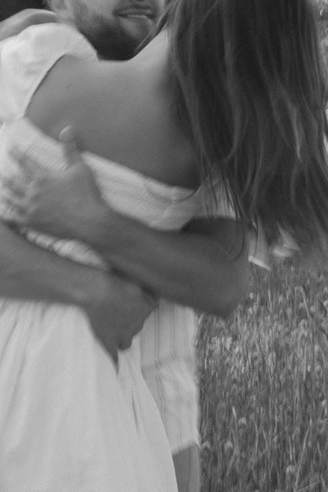 Engagement Photos Grainy, Engagement Photos Aesthetic Casual, Motion Blur Engagement Photos, Blurred Engagement Photos, Blurry Engagement Pictures, Blurry Elopement Photos, Asheville Engagement Photos, Unposed Couple Photos, Were Engaged Announcement