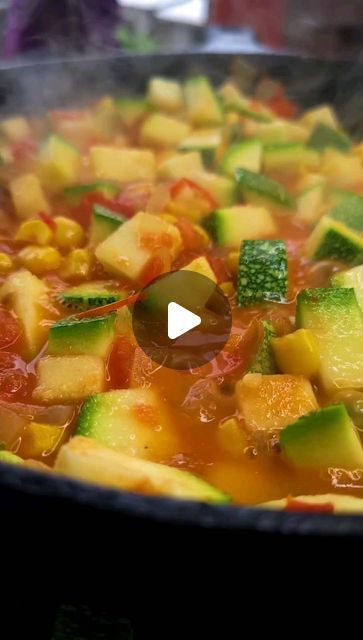 Chili Season, Calabacitas Recipe, Oaxaca Cheese, Mexican Cooking, The Onion, Mexican Food Recipes Authentic, Cut Up, Vegetarian Dishes, Mexican Food