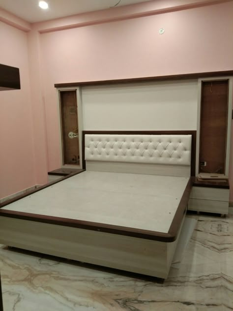 Sokesh Design Simple Modern, Bed Gadi Design, Ply Bed Design, Aesthetic Bedroom Lights, Bedroom Style Ideas, Styling Bedroom, Bed Back Design, Colors Bedroom, Box Bed Design