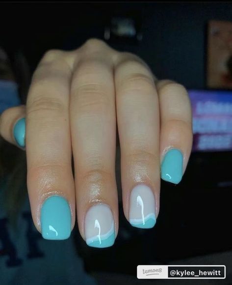 Ocean Themed Short Nails, Cruise Gel Nails Ideas, Blue Dip Manicure, Gel Nails Ideas Vacation, Dip Nails For Cruise, Beach Wave Nail Art, Summer Nails Beach Ocean, Blue Nails 2023 Summer, Ocean Vacation Nails