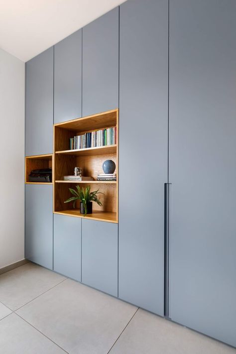 Side Of Wardrobe Ideas, Mdf Cupboard Design, Cupboard In Wall, Wardrobe With Window, Full Wall Wardrobe, Interior Placard, Wall Cupboard Designs, Floor To Ceiling Storage, Storage Cabinet Ideas