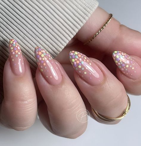 Spotty French Tip Nails, Ombre Dots Nails, Rainbow Dots Nails, French Tip Nails Dots, Nail Designs Polka Dot, Pastel Polka Dot Nails, Spotty Nails Designs, Polka Dot French Nails, Nails Dots Designs