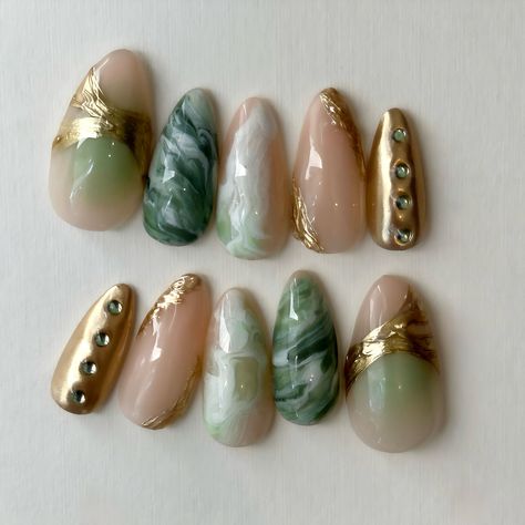 Different Design On Each Nail, Sea Glass Nails, Chinese Nails Designs, Green Marble Nails, Ethereal Nails, Geode Nails, Jewel Nails, Ivy Nails, Chinese Nails