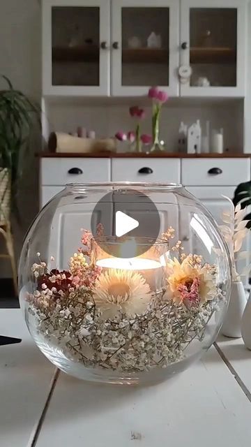 Orbeez Flower Vase, Flower In Glass Jar Table Decorations, Dry Flowers Decoration, Cheap Flower Arrangements, Decor Organization Ideas, Garland Table Runner, Home Decor Organization, Crate Crafts, Decor Organization