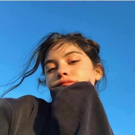 #sunkissed #goldenhour #sun #Bella #bluesky #blue #aesthetic Insta Photo Ideas, Selfie Poses, Photo Instagram, Photography Inspo, Pretty Face, Aesthetic Girl, Photo Inspiration, Aesthetic Pictures, Photography Inspiration