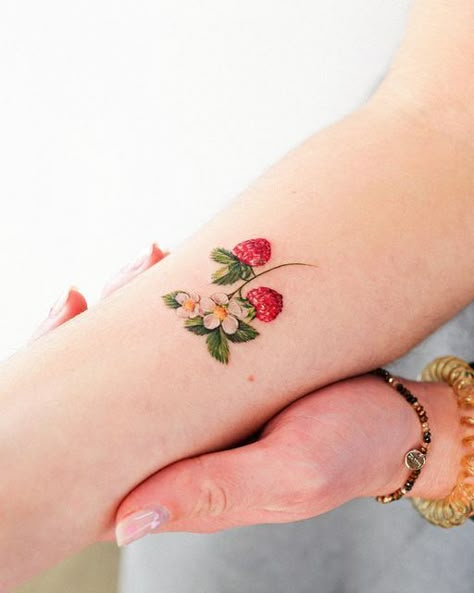 Wild Strawberries Tattoo, Strawberry Blossom Tattoo, Realistic Strawberry Tattoo, Strawberry Flower Tattoo, Wild Strawberry Tattoo, Strawberry Plant Tattoo, Cute Strawberry Tattoo, Strawberry Tattoo Minimalist, Tattoo Strawberry