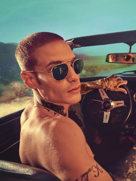 Steven Klein photographs Ray-Ban 2018 'Destination Everywhere' campaign Sunglass Photoshoot, Ray Ban Original Wayfarer, Eyewear Campaign, Steven Klein, Ray Ban Eyewear, Eccentric Style, Women Seeking Men, Ray Ban Men, Fashion Campaigns