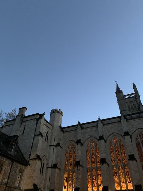 winchester college chapel University Of Winchester, Lawliet Aesthetic, Winchester England, Winchester College, College Aesthetic, L Lawliet, Water Closet, 2024 Vision, Winchester