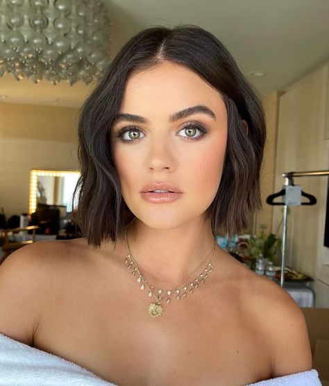 Lucy Hale Short Hair Dark, Lucy Hale Bob Haircut, Brunette French Bob, French Bob Fine Hair Round Face, Bob Hair 2023, Bob 2022 Trends, Lucy Hale Hair Short, Dark Bob Hair, Dark Hair Bob Haircut