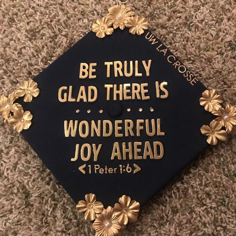 Be Truly Glad There Is Wonderful Joy, Simple Grad Caps, Graduation Ceremony Outfit, Graduation Hairstyles With Cap, Graduation Cap Decoration Diy, High School Graduation Cap, College Graduation Cap Decoration, Medical School Graduation, Graduation Party Planning