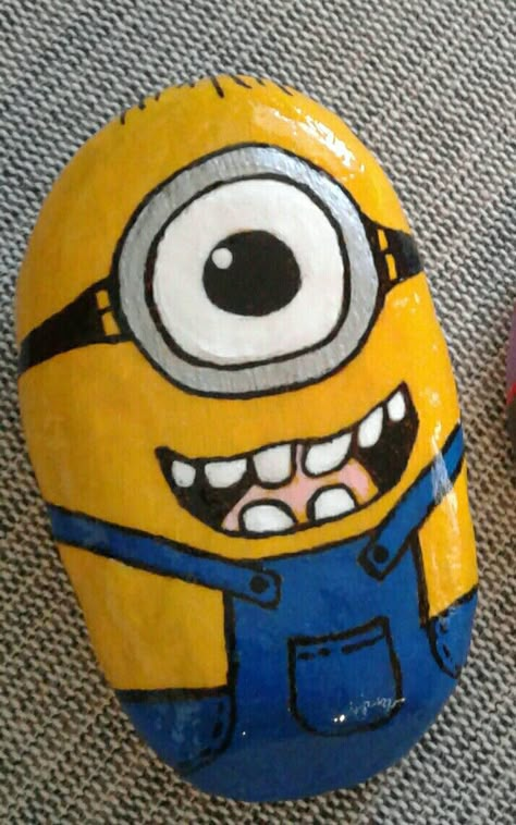 Painted Rocks Minions, Rock Painting Ideas Minion, Minion Rock Painting Ideas, Minion Rock Painting, Cute Rock Painting Ideas, Cute Rock Painting, Minion Painting, Minion Rock, Stone Pictures Pebble Art