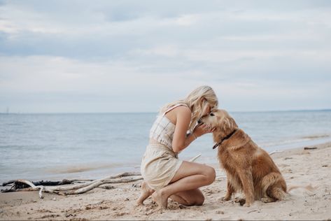 Dogs On The Beach Photos, Dog Beach Pictures Photo Ideas, Pet Beach Photography, Couple And Dog Beach Photos, Beach With Dog Pictures, Couples Beach Photoshoot With Dog, Dog Beach Photography, Beach Pics With Dog, Family Beach Pictures With Dog