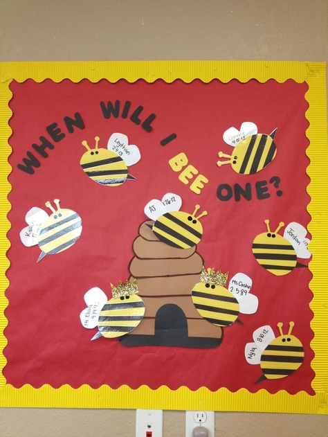 infant room bulletin board ideas | Baby room birthday board Infant Room Bulletin Boards, Baby Announcement Message, Infant Bulletin Board, Room Bulletin Board, Infant Room Ideas, Infant Room Daycare, Birthday Board Classroom, Daycare Classroom, Board Classroom