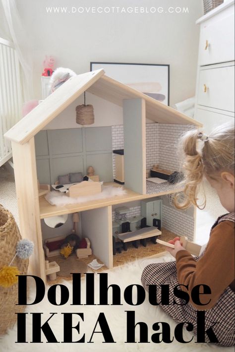 Renovate your child a stylish dollhouse for their nursery or playroom from this Ikea Flisat wall shelf. How to DIY a dolls house using everyday items and trash to decorate and accessorise your toy. Simple Ikea hack #dollhouse #ikeahack Ikea Flisat Hack, Playroom On A Budget, Dollhouse Shelf, Dollhouse Makeover, Ikea Playroom, Ikea Dollhouse, Ikea Toys, Ikea Flisat, Ikea Play Kitchen