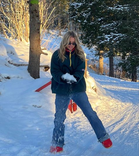 Josefine Vogt, Colorado Ski Trip, Outfits Japan, Alaskan Cruise Outfits, Ski Pics, Ski Trip Outfit, Cosy Outfit, Fashion Forward Outfits, Alaskan Cruise