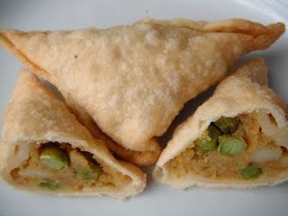 GF-V Samosas Maharashtrian Recipes, Gluten Free Pastry, Fried Fish Recipes, Popular Snacks, Chutney Recipes, Gf Recipes, Green Peas, Samosa, Gluten Free Cooking