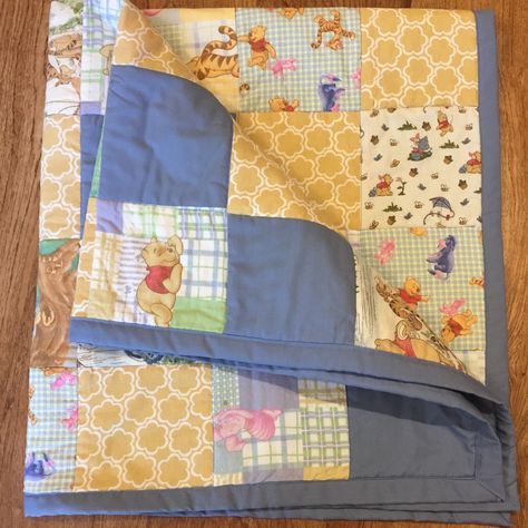 Winnie The Pooh Crib, Winnie The Pooh Quilt, Quilt Patterns Easy, Baby Quilts Easy, Winnie The Pooh Blanket, Baby Boy Quilt Patterns, Baby Quilt Patterns Easy, Boys Quilt Patterns, Patchwork Quilting Designs