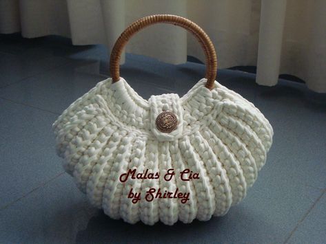 Projek Mengait, Projek Menjahit, شال كروشيه, Crochet Shoulder Bags, Crochet Bag Tutorials, Crochet Market Bag, Yarn Bag, Crochet Handbags Patterns, Handbag Pattern