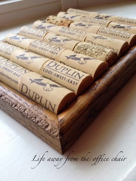 Wine Cork Trivet, Office Chair Diy, Wine Cork Board, Trivets Diy, Wine Cork Diy Crafts, Wine Cork Projects, Cork Crafts Diy, Chair Diy, Wine Cork Art