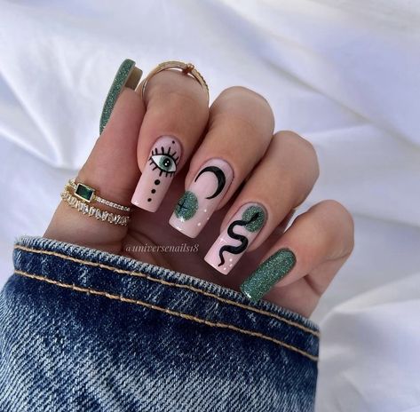 Snake Nails, Matted Nails, Evil Eye Nails, Hippie Nails, Punk Nails, Nails Green, Colored Acrylic Nails, Summery Nails, Cute Nail