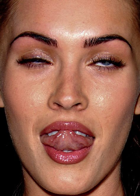 Celebrity Close-Up, A Collection of Unflattering, Extremely Close Photos of Celebrities Megan Fox Face, Megan Fox Pictures, Megan Denise Fox, Close Up Faces, Bad Teeth, Celebrity Faces, Teen Choice Awards, Face Expressions, Without Makeup