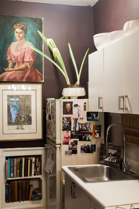 Maximalism in Miniature: A Style-Filled 320-Square-Foot Chicago Studio: gallery image 16 Party For 30 People, Maximalist Studio Apartment, Art Studio Apartment, Studio Apartment Design Ideas, Apartment Design Ideas, Studio Apartment Design, Barcelona Apartment, Chicago Apartment, Rental Apartment