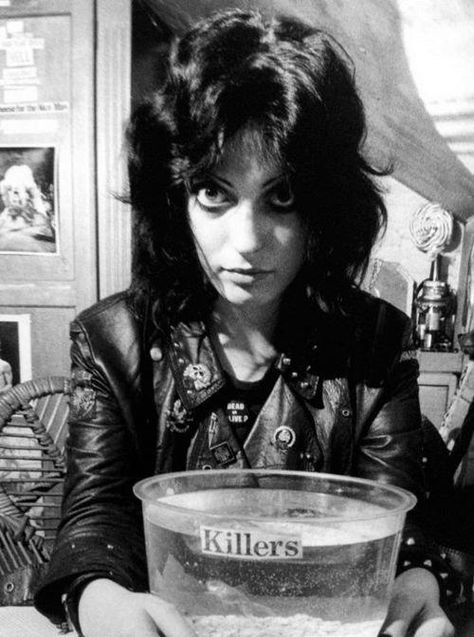 Gaye Advert Gaye Advert, Scary Woman, Punk Rock Girls, 70s Punk, Female Icons, Kei Visual, Women Of Rock, Punk Scene, Punk Rock Bands