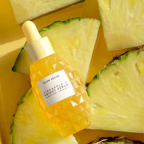 Glow Recipe Just Introduced A New Serum To Help You Get In On The Glass Skin Trend Sephora Skin Care, Glow Recipe, Natural Therapy, Skin Care Items, Brightening Serum, Skincare And Makeup, Glass Skin, Beauty Routine, Skincare Makeup