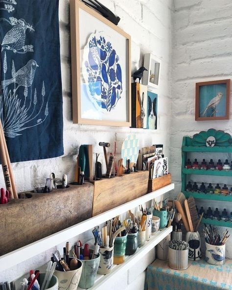 Home Art Studios, Studio Minimalist, Instagram Corner, Atelier Studio, Atelier Design, Art And Craft Supplies, Art Studio Space, Art Studio Organization, Art Studio Room