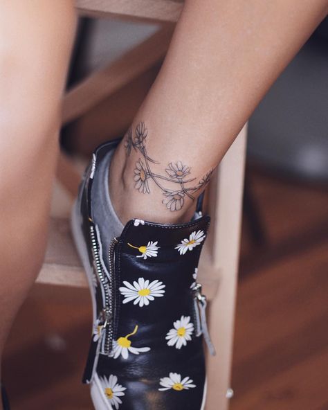 🌼🌼🌼 . . . . #inked #ink #linkforink #tattoo #tattooing #taot #flower #floral #fine #linework #colour #daisy #chain #nature #newzealand Daisy Chain Knee Tattoo, Daisy Chain Tattoo Ankle, Flower Chain Tattoo, Chain Tattoos, Daisy Chain Tattoo, Anklet Tattoo, Daisy Flower Tattoos, Tattoo Diy, Chain Tattoo