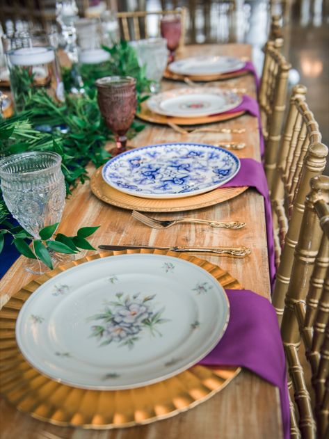 China Plates For Wedding, Mix And Match Plates Wedding, Antique Plates For Wedding, Mismatched Reception Tables, Plates Wedding Reception, China For Wedding Receptions, Mix Matched Plates, Colorful China Plates, Different Plates Wedding