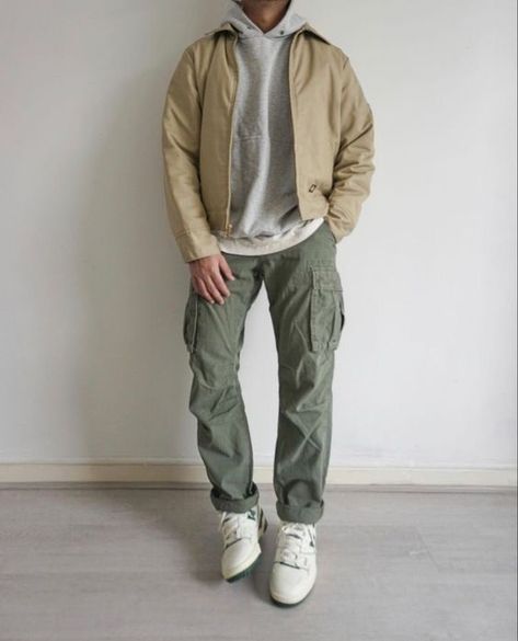 Classy Mens Outfits, Casual Mens Outfits, Cargo Pants Outfit Men, Cargo Outfit, Pants Outfit Men, Trendy Boy Outfits, Fall Outfits Men, Street Style Outfits Men, Street Fashion Men Streetwear