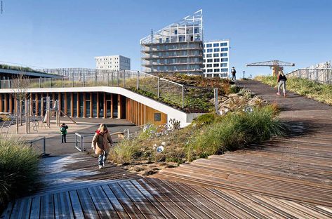 Landscape And Urbanism Architecture, Roof Architecture, Landscape And Urbanism, Water Management, Community Center, Roof Garden, Green Roof, School Architecture, Urban Planning