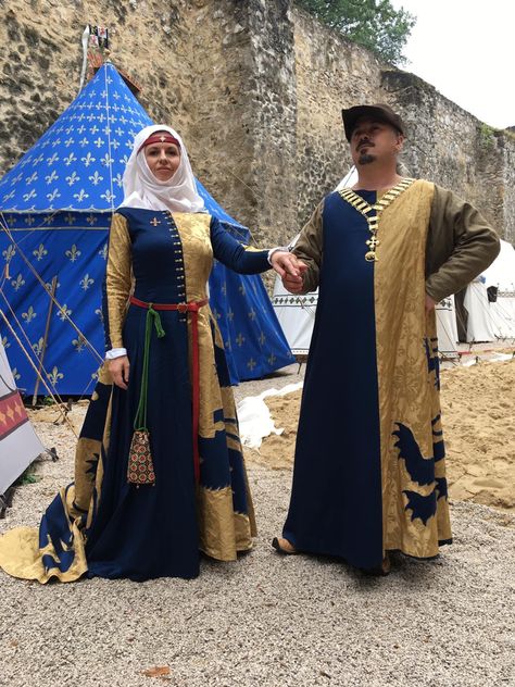 Authentic Medieval Clothing, Cotehardie 14th Century, Early Medieval Clothing, 1200s Fashion, 1300s Fashion, 13th Century Fashion, 12th Century Fashion, 14th Century Dress, 14th Century Fashion