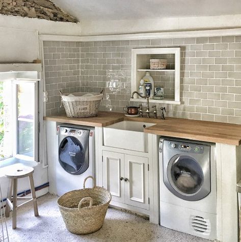 Laundry room. Beautiful French farmhouse design inspiration, French homewares and market baskets from Vivi et Margot. Photos by Charlotte Reiss. Come be inspired on Hello Lovely and learn the paint colors used in these beautiful authentic French country interiors. #frenchfarmhouse #hellolovelystudio #frenchcountry #designinspiration #interiordesign #housetour #vivietmargot #rusticdecor #frenchhome #authentic #frenchmarket #summerliving #bordeaux #westernfrance #europeanfarmhouse Laundry Room Inspiration Farmhouse, French Country Laundry Room Ideas, Charlotte Reiss, French Country Laundry Room, French Farmhouse Design, Country Laundry, Country Laundry Rooms, French Country Interiors, French Country Rug