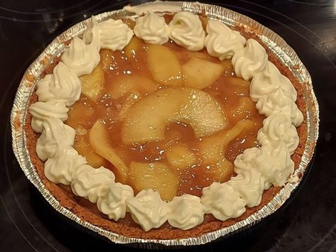 French Apple Cheesecake, French Apple Cream Cheese Pie, Apple Cream Cheese Pie, Apple Cheesecake Pie, Apple Cheesecake Recipes, Bakers Square, Apple Pie Cheesecake, Apple Cream Cheese, Heavenly Desserts