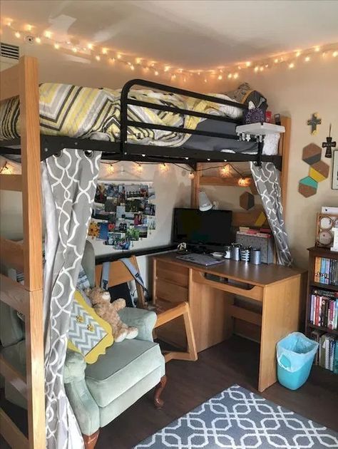 22 College Dorm Room Ideas for Lofted Beds - Cassidy Lucille Lofted Beds, College Dorm Room Ideas, College Bedroom Decor, Beautiful Dorm Room, College Bedroom Apartment, Dorm Room Styles, Small Apartment Bedrooms, College Bedroom, Cool Dorm Rooms