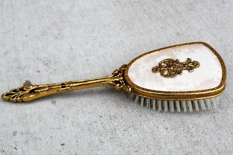 Vintage Hair brush to brush Alexis's hair while sitting on the quilt :-) #KimberlinGray Old Hairbrush, Hairbrush Aesthetic, Afro Hair Brush, Vintage Hairbrush, Vintage Hair Brush, Gatsby House, Barbie Aesthetics, Antique Vanity Set, Art Deco Vanity